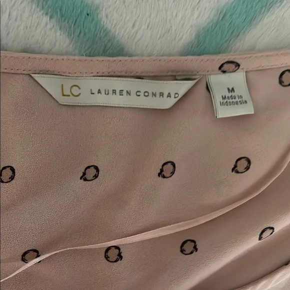 LC Lauren Conrad Light Pink Patterned Blouse - Picture 2 of 2